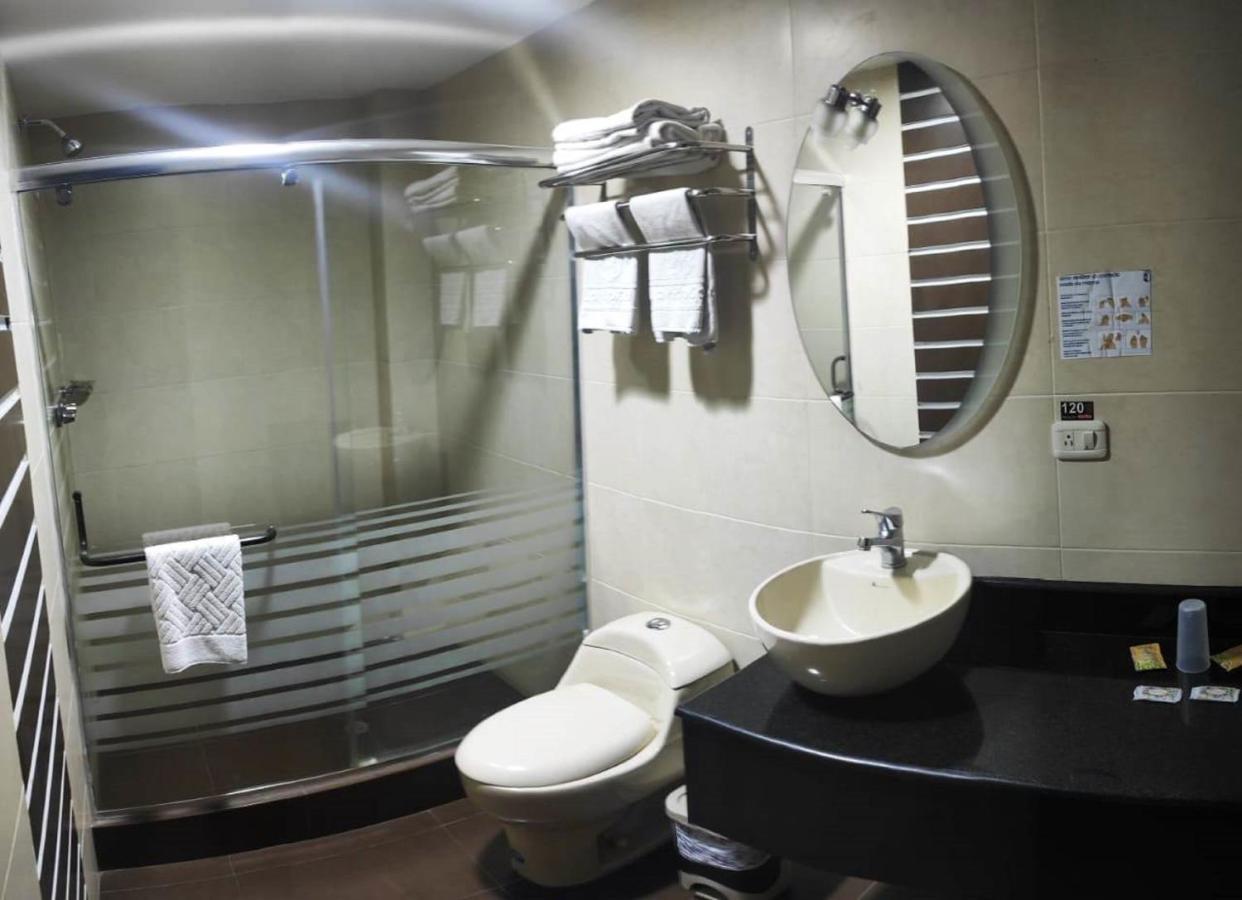 La Kapital Hotel Амбато Екстер'єр фото