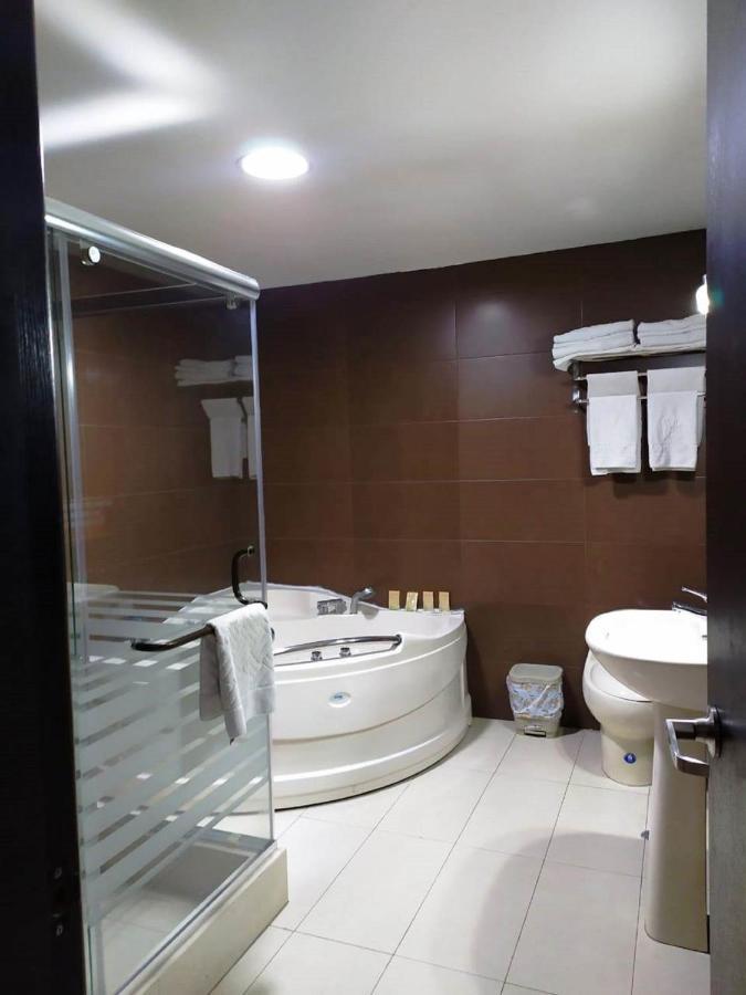La Kapital Hotel Амбато Екстер'єр фото